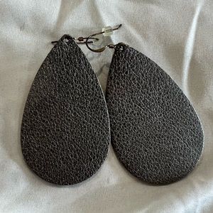 Nickel & Suede Gun Metal Medium Teardrop